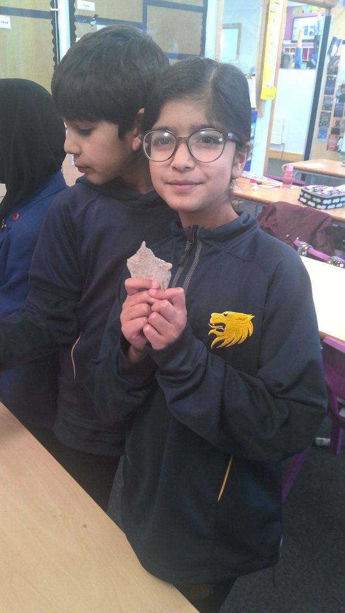 WHGSPrimary's tweet photo. To finish off our unit on the archaeology of water, #WHGS_YAC had a special visitor from @UoMArchaeology, @dkeenanj! Duncan taught us all about Roman aqueducts and what we can learn from their mineral deposits. We even got to handle real arch. samples! @YAC_CBA @archaeologyuk https://t.co/YFmaOFDmk1