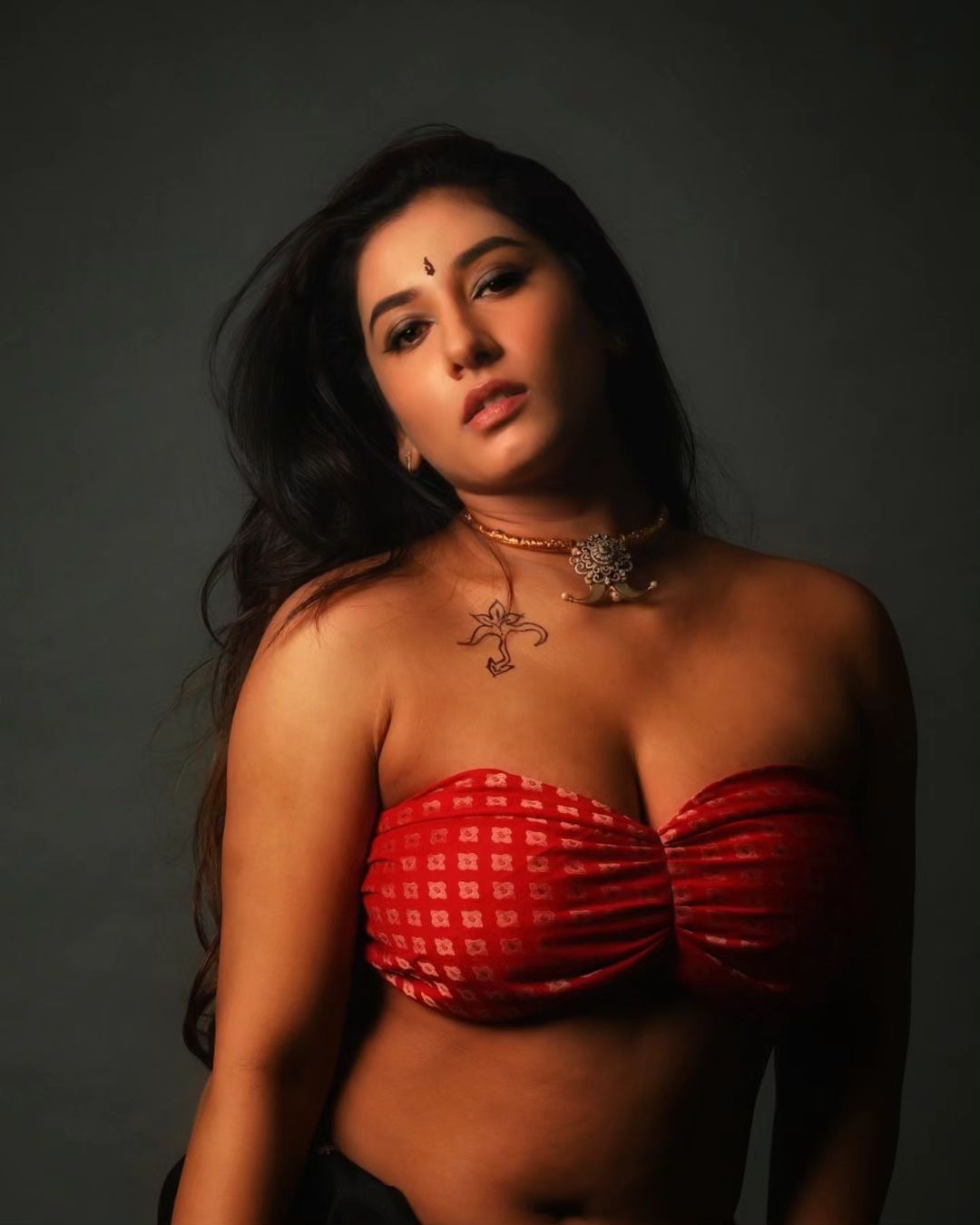 GPtGYvAa4AA0s6x?format=jpg&name=large