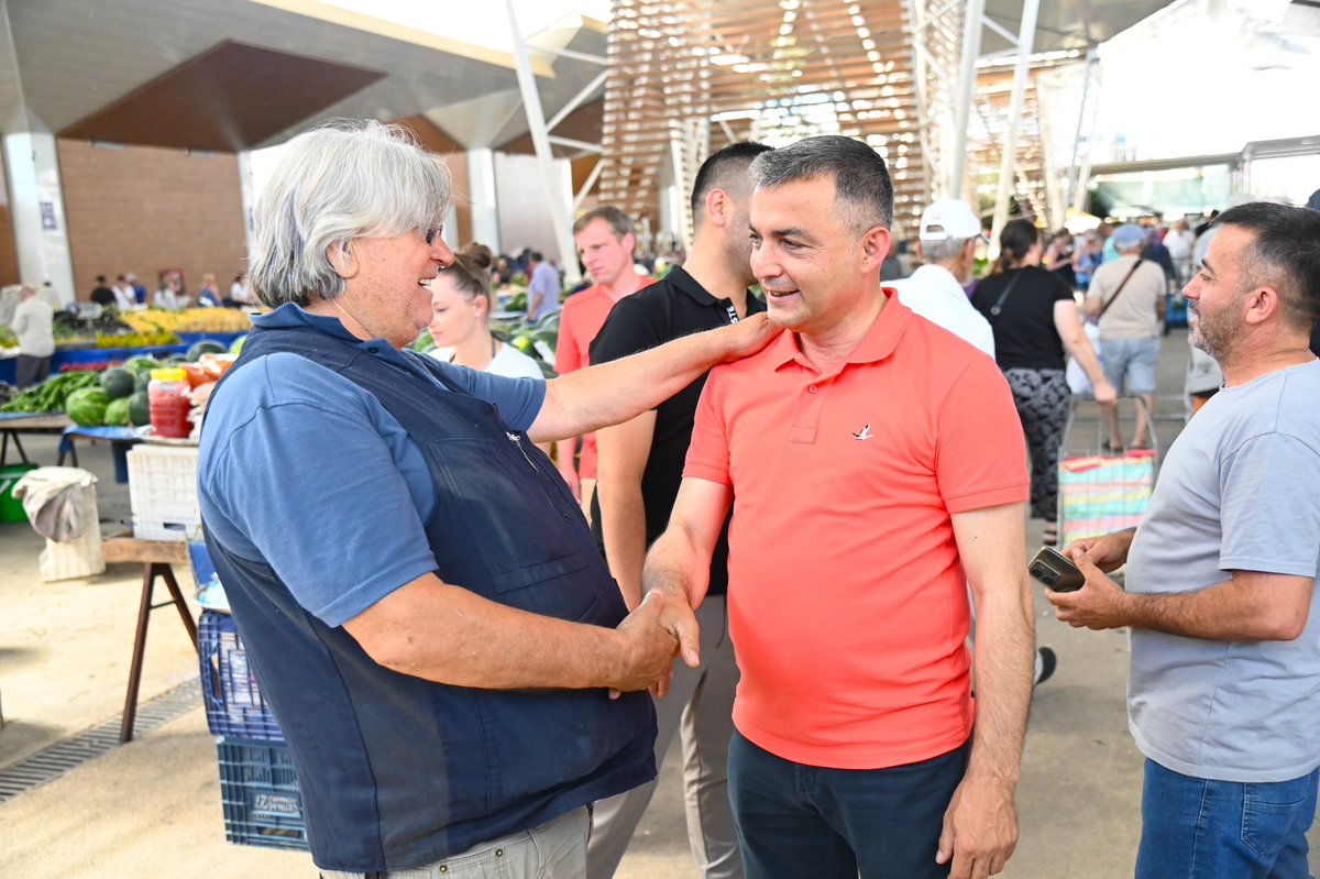 Belediye Başkan Yardımcımız Engin Tüter ile Pazartesi Pazarı’nda esnaf ve vatandaşlarımızı ziyaret ettik. Her zaman dost ellerini omzumuzda hissettiğimiz kıymetli halkımızın sorunlarını yerinde görüp önerilerini dinledik. Herkesin sesini duymak ve çözüm odaklı çalışmak için+