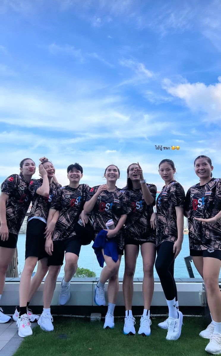 Ppak_218's tweet photo. ตึงสุด😂 #วอลเลย์บอลหญิง https://t.co/stpuQpdLUI