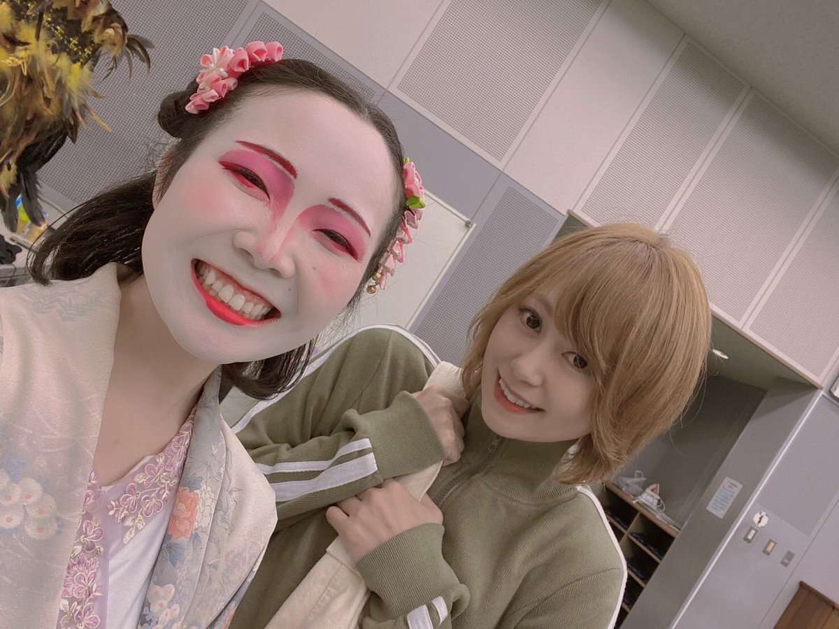 chisatokumei's tweet photo. #GFT5 #突劇金魚
前回の #GFT4 に引き続き
私の精神安定剤的存在の成瀬遥。
皆好きなあの衣紋掛け→ばあ!のシーン最高に早寝姫なので
今すぐ突劇金魚公式LINE登録してあんころ組観てほしい
この人も舞台上で会わないので基本袖から覗き見。
オオアマの本心を知った後の台詞の出し方が好きやったなあ https://t.co/Z8saiHeZ2M