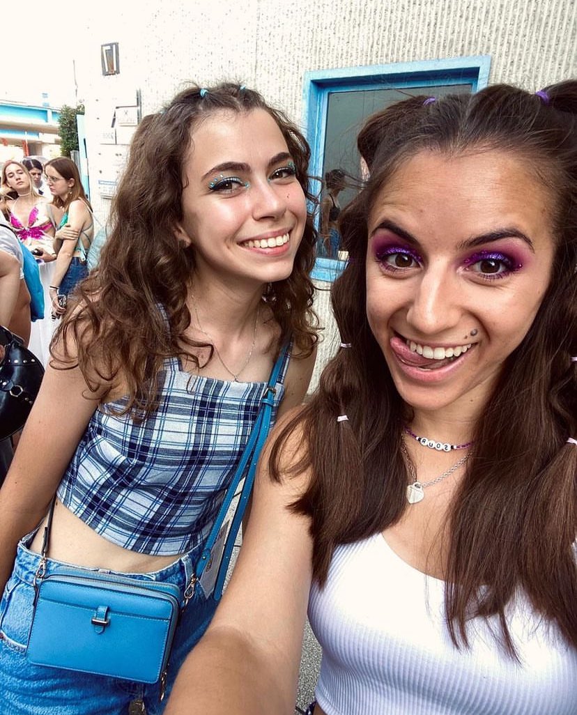 osnapitzvalaaa's tweet photo. do you get deja vu, huh? @oliviarodrigo 
🇮🇹❤️🍕

#GUTSWorldTour #GutsWorldTourBologna https://t.co/R4j0YQhGOX
