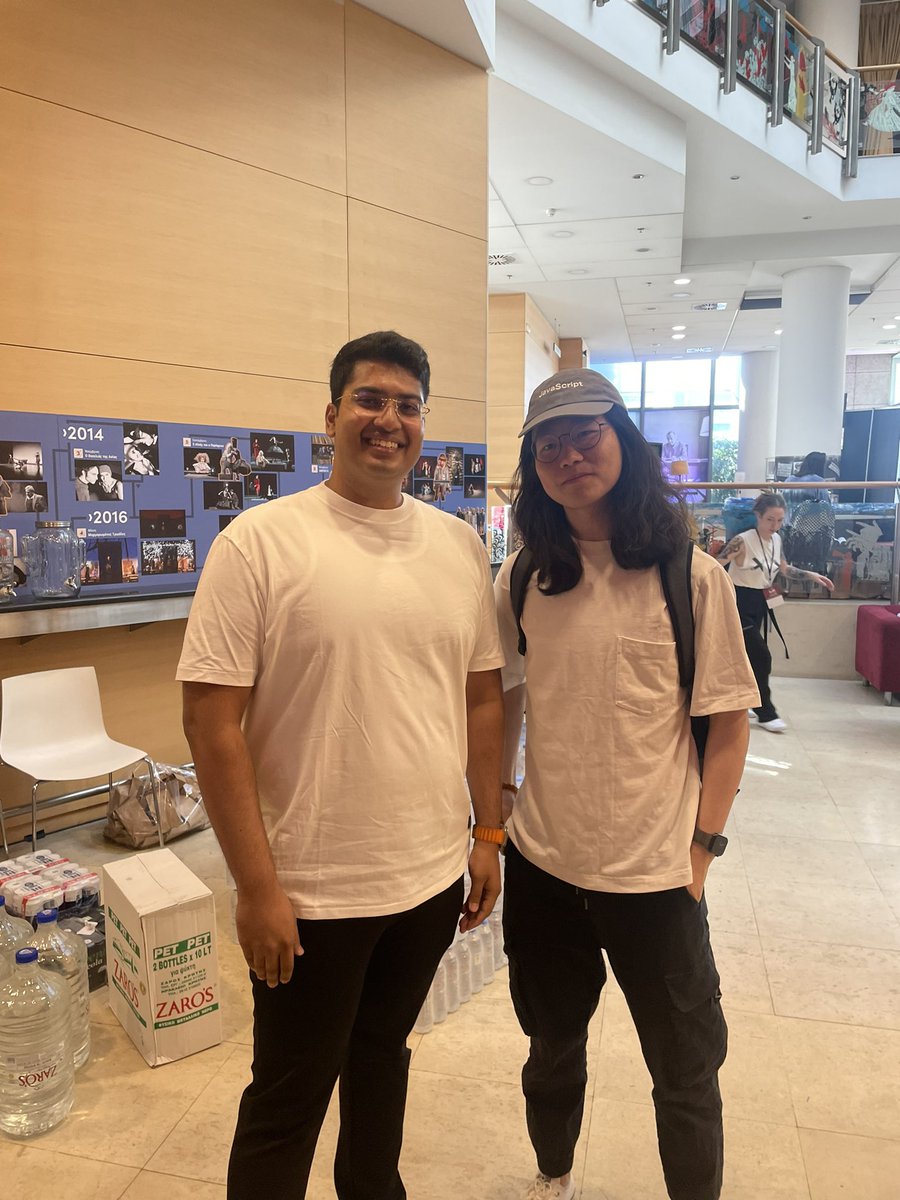 MathurAditya7's tweet photo. Finally met the legend @antfu7, had an amazing time and it was totally a fan moment for me 🤩
#cityjsconf https://t.co/0VPnfd6LQz