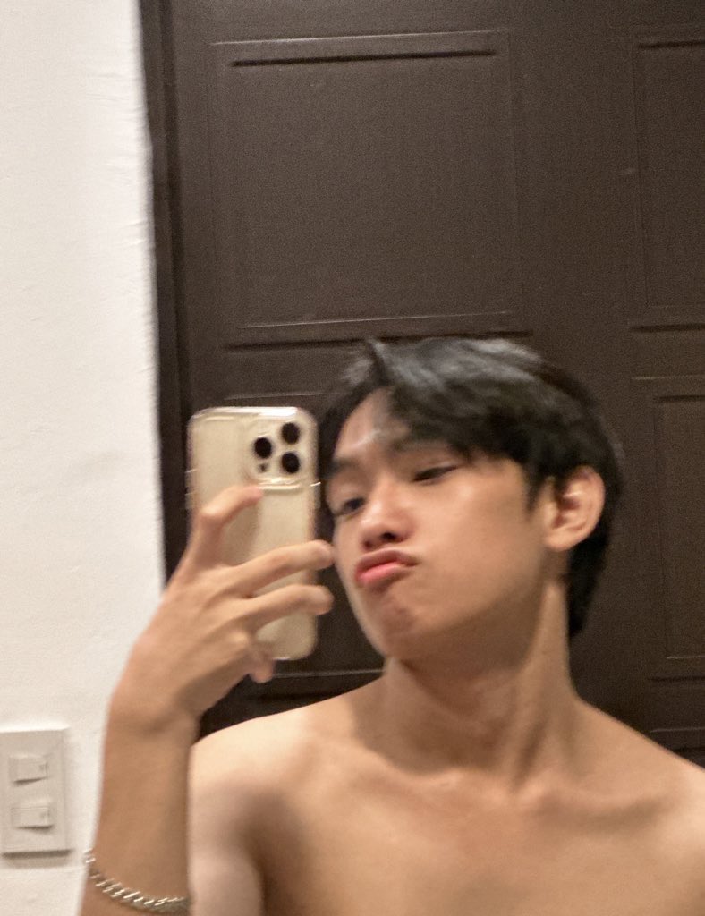 axllukecab's tweet photo. Sa islang pantropa lang😁😁😁🏖️⛱️☀️ https://t.co/HPZrdaRn8q