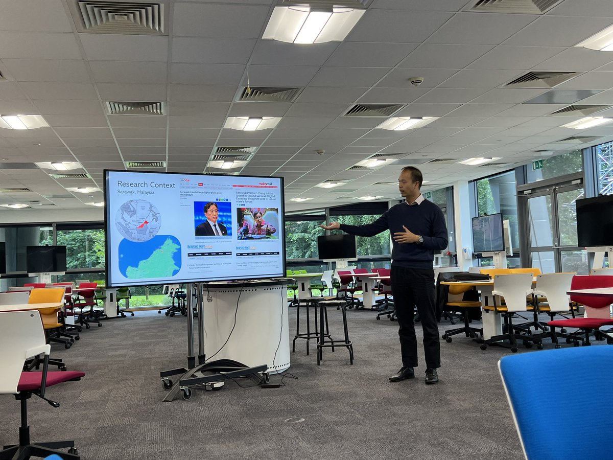 Yang_The_Bong's tweet photo. Attended the 21st Rural Entrepreneurship Conference in Leeds last week, where I presented two papers on Sarawak’s rural digitalisation. 

What a wonderful community of rural researchers (some farmers and entrepreneurs themselves!) 
🧑🏼‍🌾🐑🚜 

#rec2024 https://t.co/gPpjje5svd