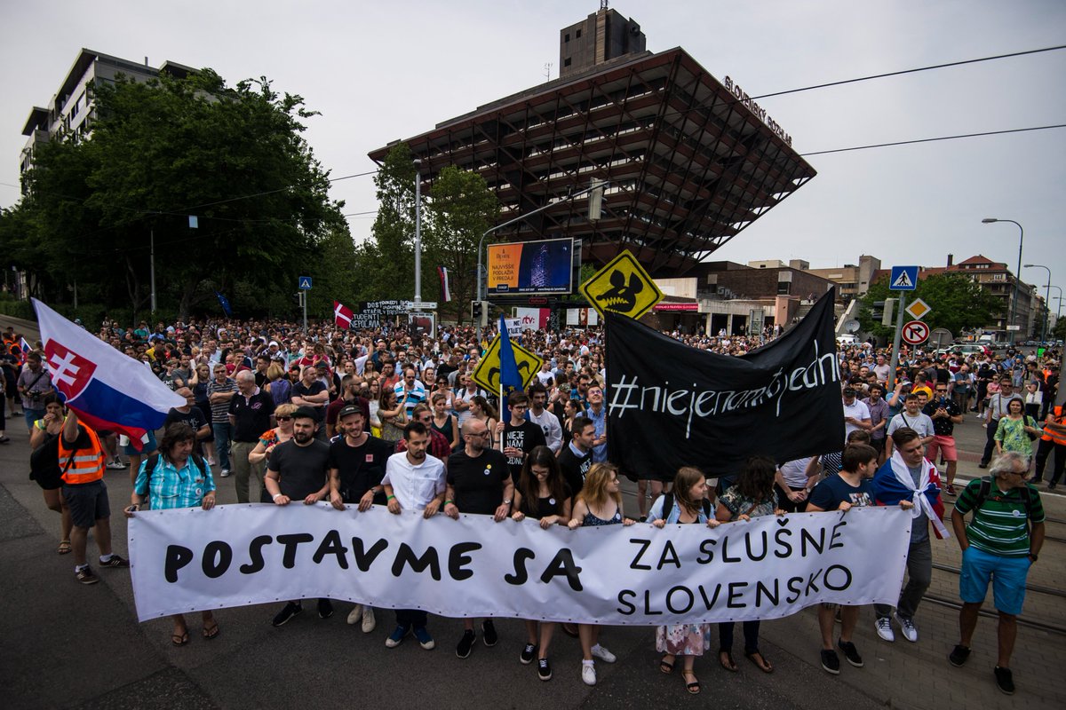 #Slovaquie : RSF s'inquiète d'un projet de licenciement à la STVR, rapporté par @dennikN, dans un contexte de pressions politiques accrues contre ce média de service public, notamment depuis la grève de 2024 au sein de la chaîne pour s'opposer à la loi affaiblissant son