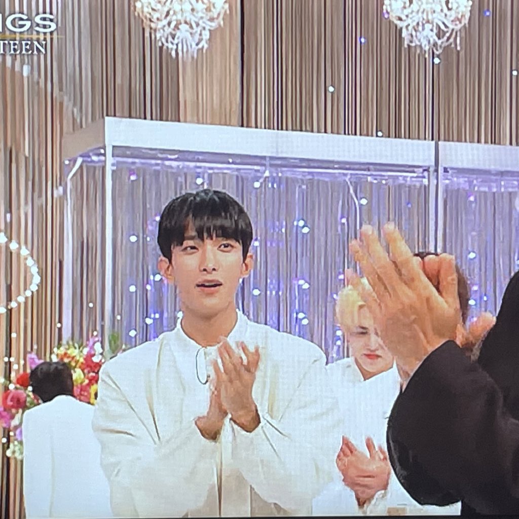 dajia_hao_o's tweet photo. 自分の「好き」に忠実で自由なミンハオさん仕事放棄シリーズ https://t.co/hVU7zvo4vb