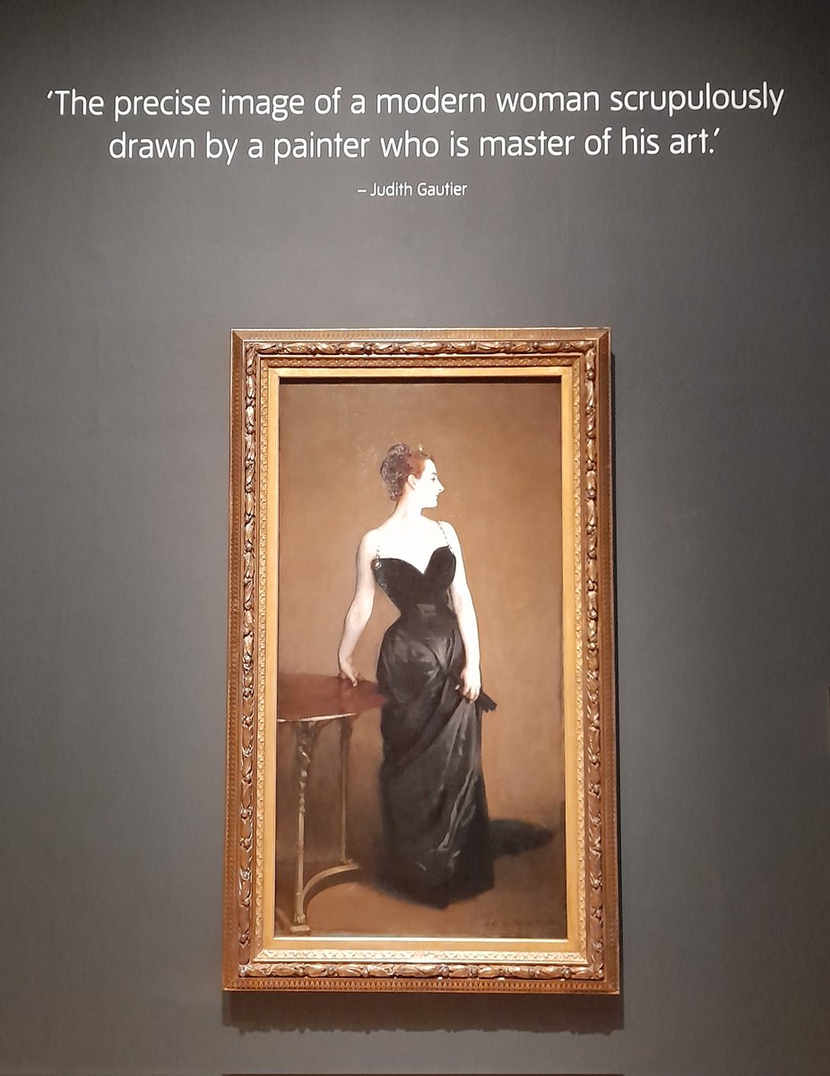 LondonWunderbar's tweet photo. I finally made it to #SargentAndFashion at @Tate Britain. One of the reasons I like portraits so much is because of the fashion people are wearing. So this was the perfect exhibition for me. ❤️ https://t.co/FwGLhcFaey
