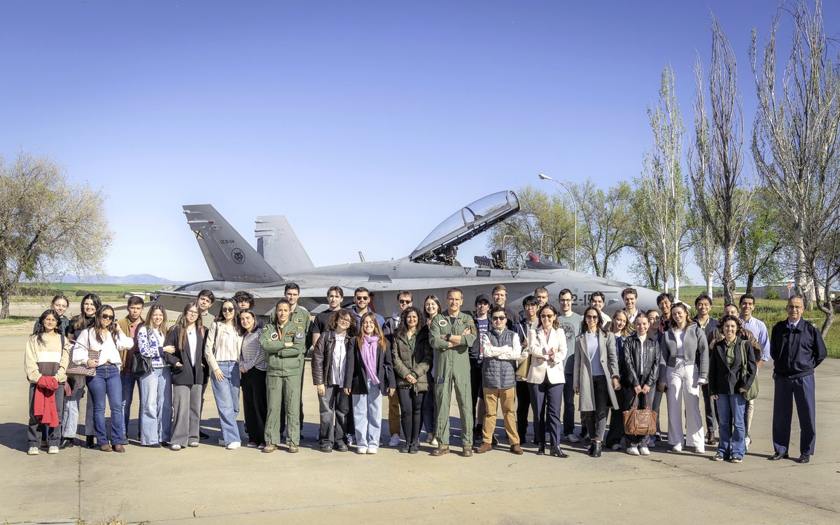 Máster Relaciones Internacionales CEU tweet media