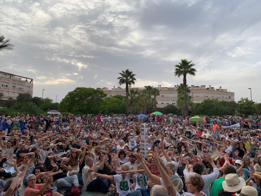 Llegiu el manifest contra la massificació turística de Menorca dlvr.it/T84LQn