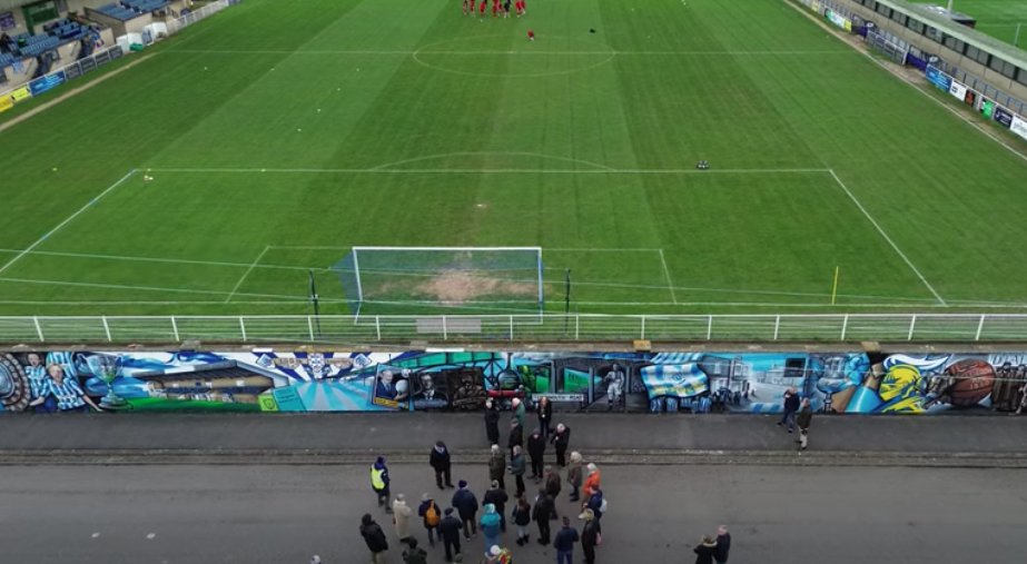 After its successful cinematic premier at the <a href="/CurzonClevedon/">Curzon Cinema & Arts</a> on Saturday, our documentary film by <a href="/boomsatsuma/">boomsatsuma</a> of our Seasiders Heritage Mural is now available for streaming on our YouTube channel! youtube.com/watch?v=zY5cQ4…
<a href="/DiscovClevedon/">Discover Clevedon</a> <a href="/swsportsnews/">South West Sports News</a> <a href="/football_sw/">South West Football</a> <a href="/bsoccerworld/">Bristol Soccerworld</a>