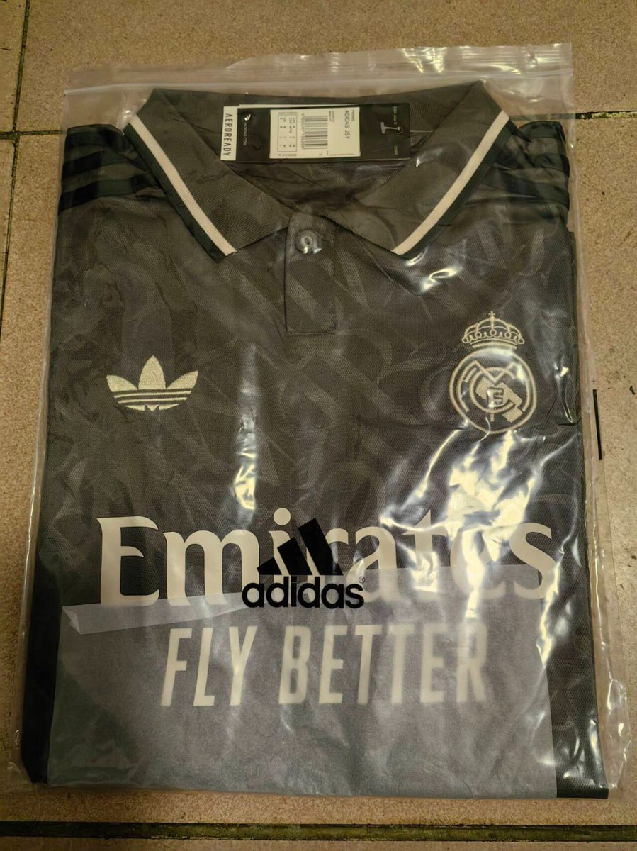 Eleven Kits ⚽️🩵 tweet media