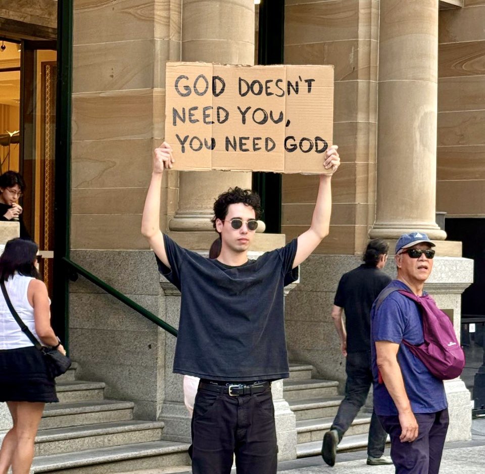 GoodShepherd316's tweet image. for all have sinned, and come short of the glory of GOD;
Romans 3:23

For the wages of sin is death; but the Gift of GOD is eternal life 
through JESUS Christ 
our Lord.
Romans 6:23

For whosoever shall call upon the name of the LORD shall be saved.
Romans 10:13

JESUS SAVES