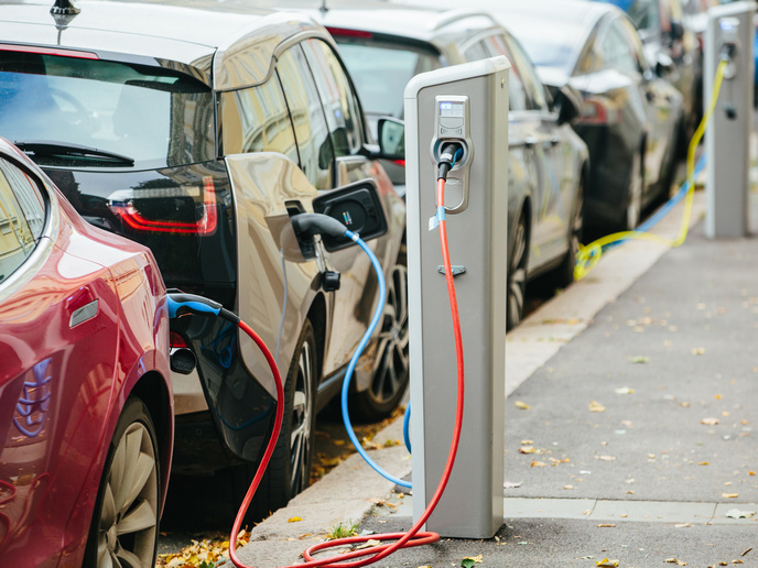 💥Discover how #Fatigue4Light is speeding up lightweight #ElectricVehicles design

The project has helped to advance the introduction of new lightweight materials, as good as or superior to current solutions 🚘

More information on <a href="/CORDIS_EU/">EU Research Results</a>! ⤵️
cordis.europa.eu/article/id/451…