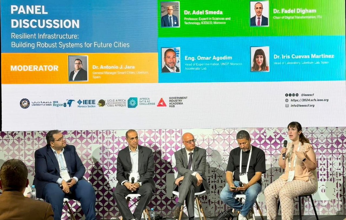 PNUDMaroc's tweet photo. 🌟 Au #GITEX Africa, le #PNUDMaroc a lancé la 3ème étape de la « #SmartCityCaravan », un laboratoire mobile, parcourant villes et villages, à la rencontre des jeunes innovateurs, pour déployer des technologies et des solutions en faveur du #développement_urbain durable. 🏙️🚀 https://t.co/hjt7QHCQFQ
