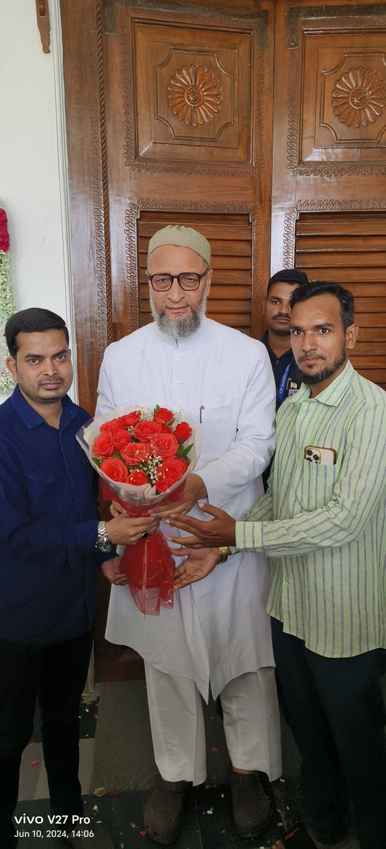 MohammedFayak's tweet photo. Heartly congratulations to sadar sahab for the victory of HYDERABAD MP seat with huge majority Alhamdulillah @asadowaisi @akbarowaisii @HPRCIndia @TelanganaCMO @aimim_darusalam @ShaikMuneerHus2 https://t.co/8eXpV6zlda