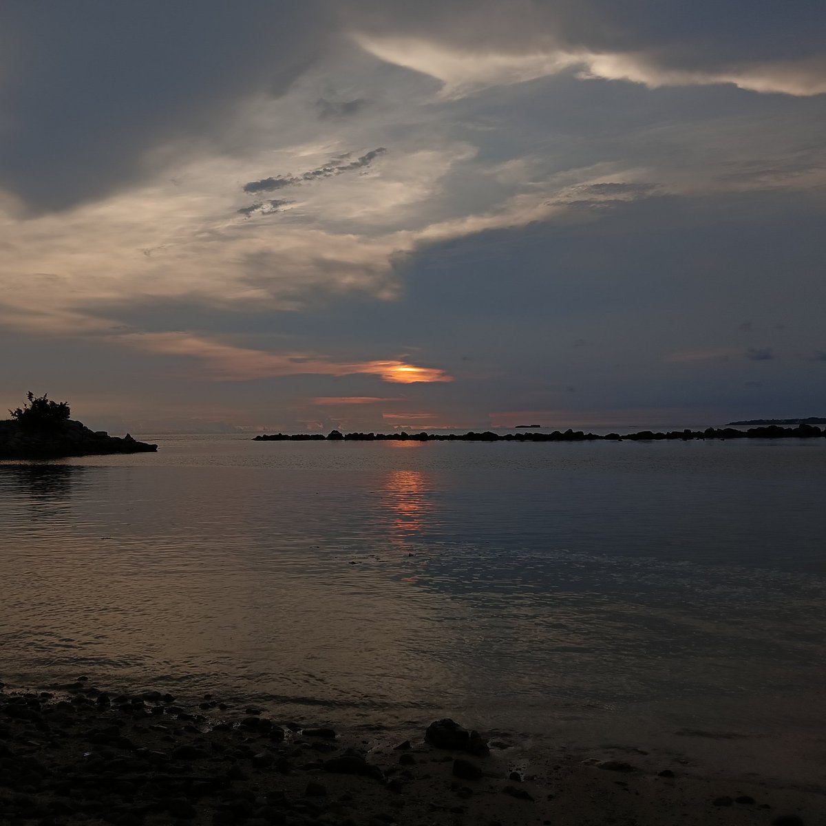 dotGIF_'s tweet photo. impression, sunset https://t.co/N83XcfAgi5