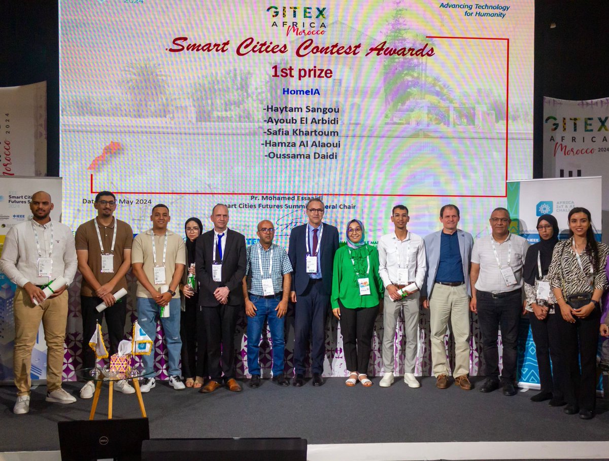 PNUDMaroc's tweet photo. ➡️ Lors de #GitexAfrica, le #PNUD a lancé le Smart Cities Contest 🏆, une initiative destinée aux innovateurs, urbanistes, entreprises et citoyens engagés pour présenter leurs idées et leurs projets visant à transformer nos villes en espaces plus intelligents et durables. 🏙️🌍 https://t.co/WtRX3ThAq1
