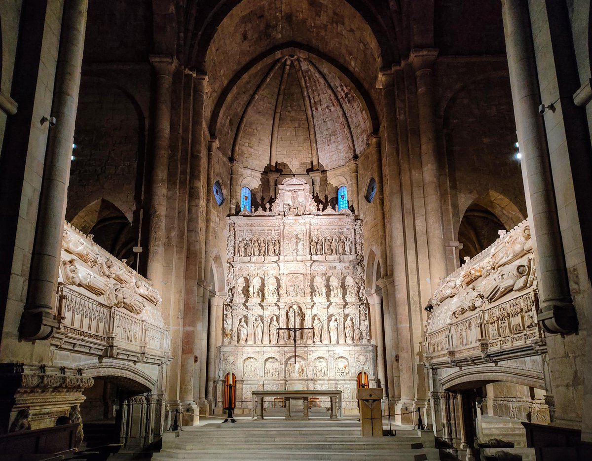 EL_ALMACEN_TC's tweet image. EL MONASTERIO DE POBLET (JAIME SANTACANA TORT 1974) SIN USAR todocoleccion.net/libros-segunda… a través de @todocoleccion #Poblet #Monasterios  #MonasterioPoblet #Historia