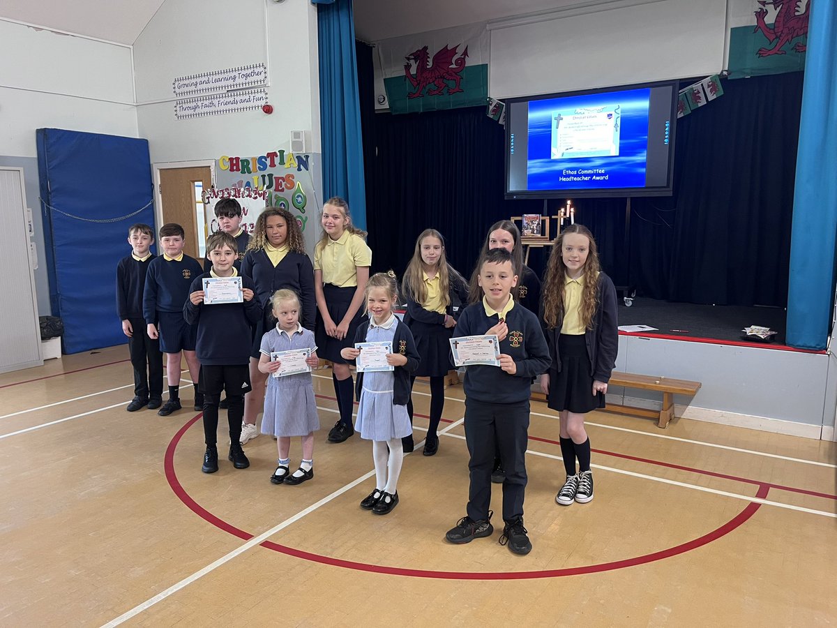 Da iawn to put these children for demonstrating good Christian Values and gaining the Headteachers Award. ⛪️ 🙏🏻 

Follow here to see what these values mean to us? 

canva.com/design/DAFcscZ…

@StAsaphDiocese @StAsaphCath @DioStAsaphEdu <a href="/llanelv/">Gregory Llanelv</a>