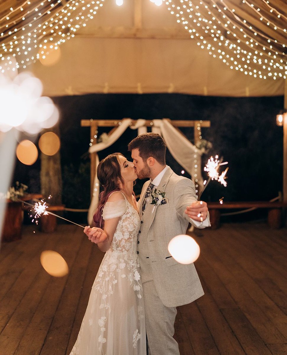 HacknessHotel's tweet image. Jarrad and Toyah 🤍

📸 @lucysayersphotoandfilm

To book a tour of Hackness Grange wedding venue in Yorkshire pop us a message or email us at weddings@hacknessgrange.co.uk. We would love to hear from you and start your wedding planning 
.  .  .