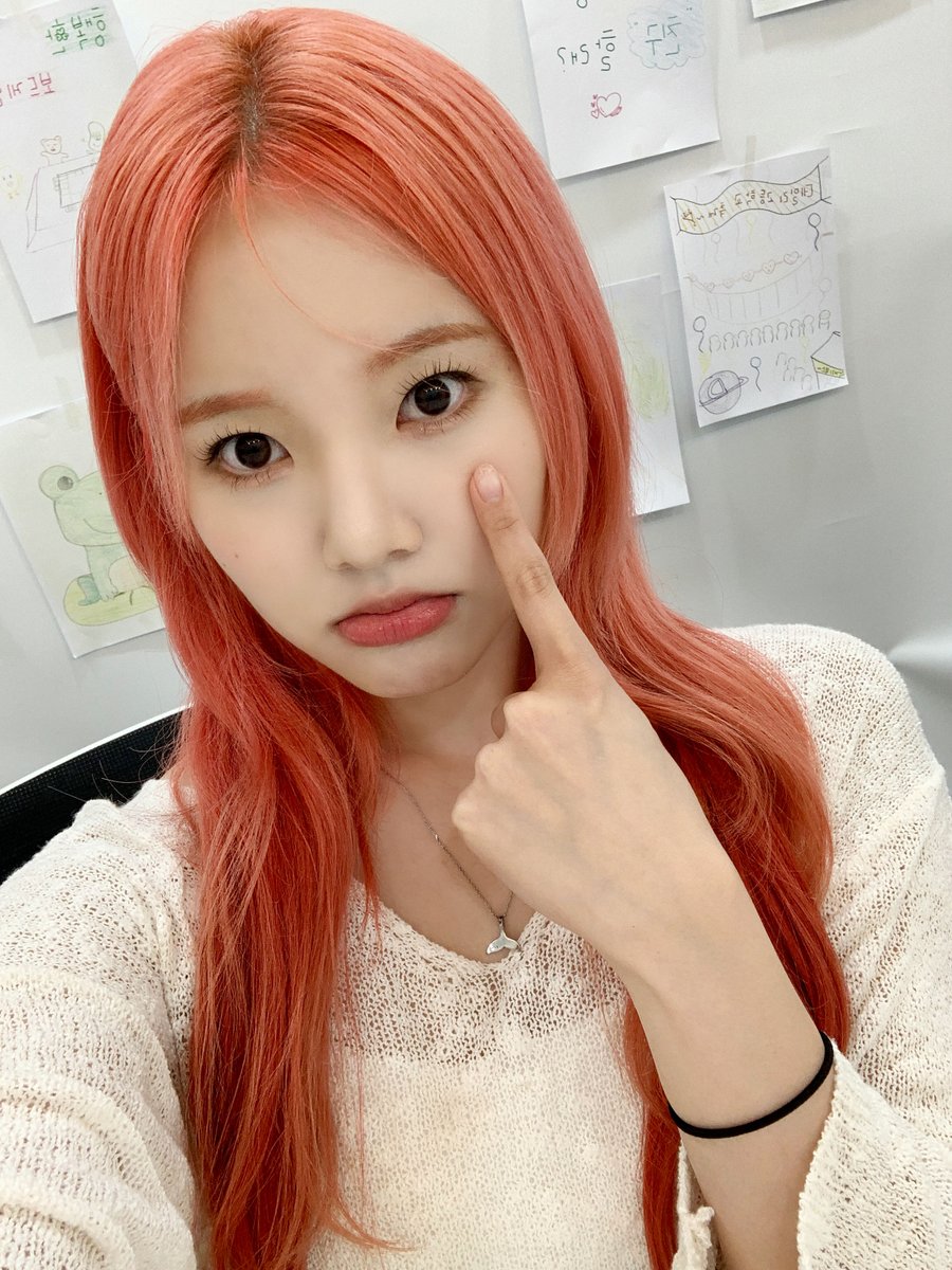 Weeekly (위클리) tweet media