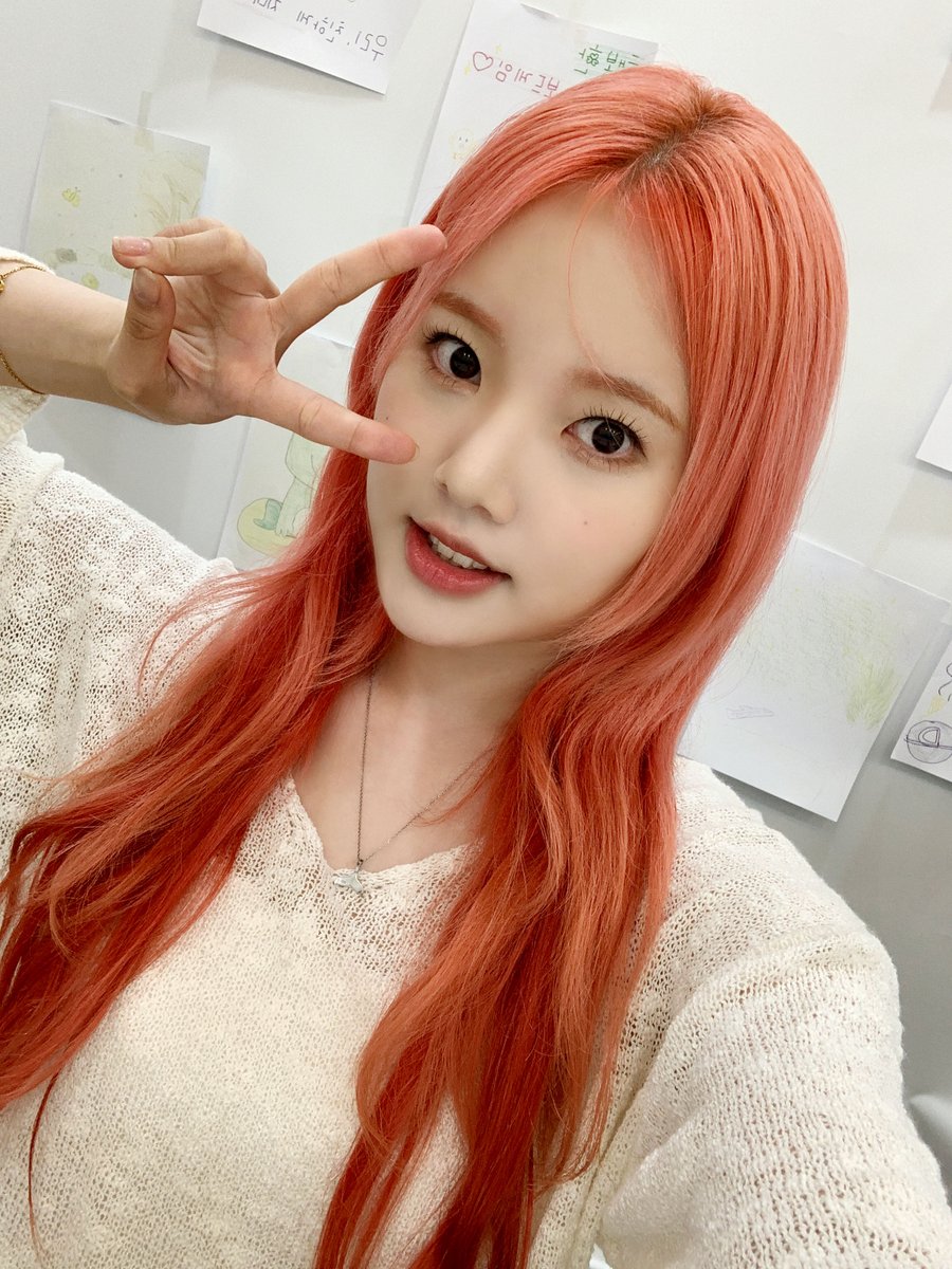 Weeekly (위클리) tweet media