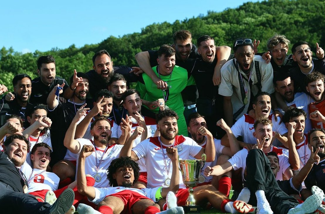 AdeptosFR's tweet photo. Ballancourt FC x Adeptos 🏆 https://t.co/7gx0IBrJxg