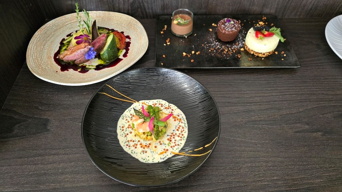 Cheopsconseil's tweet photo. [LT] concours culinaire #Caphandicook : étape régionale de Toulouse :  découvrez les réalisations des équipes- équipe numéro 1
A défaut de pouvoir y goûter, les yeux se régalent ...
@FranceTravail @Agefiph_ @FIPHFP @afmr @anc @SmlhNational @ymca #emploi #handicap #restauration https://t.co/kVbwm1cipE