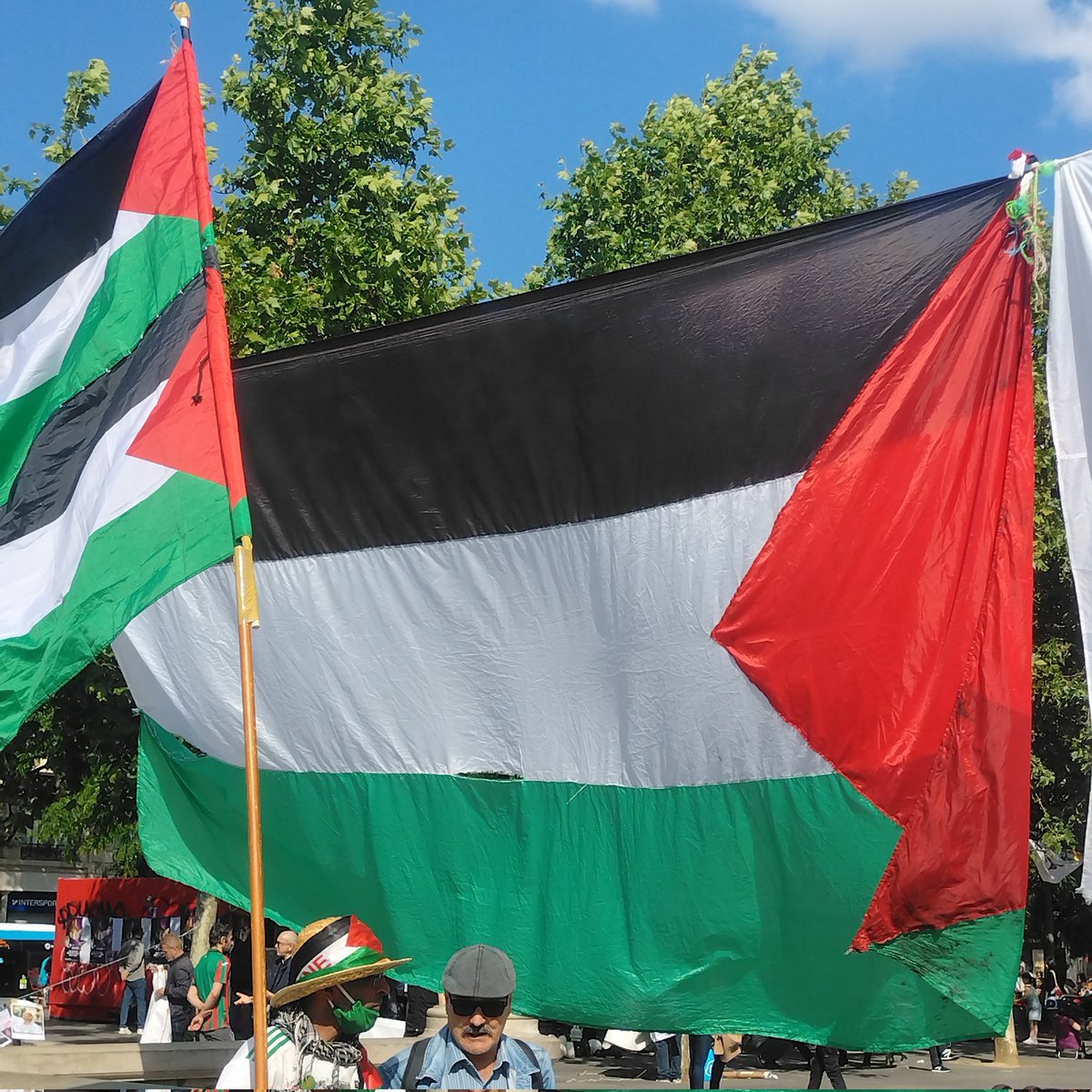 Ce petit weekend à Paris entouré de mes potes, d'artiste, de designer ma rebooster de fou

J'ai encore plus envie de me battre pour montrer que moi aussi j'en suis capable 

Maintenant que mes objectifs sont posé je vais vous partager la suite du shonen

Rien ne m'arretera 💫