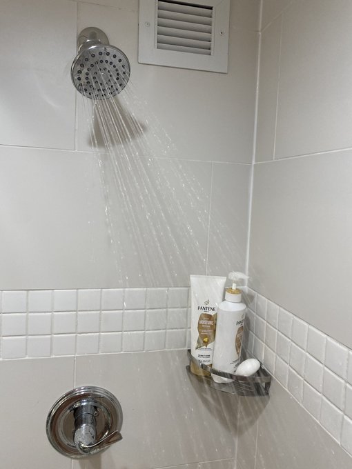 Beg me for shower pics https://t.co/oESnG0EuH8