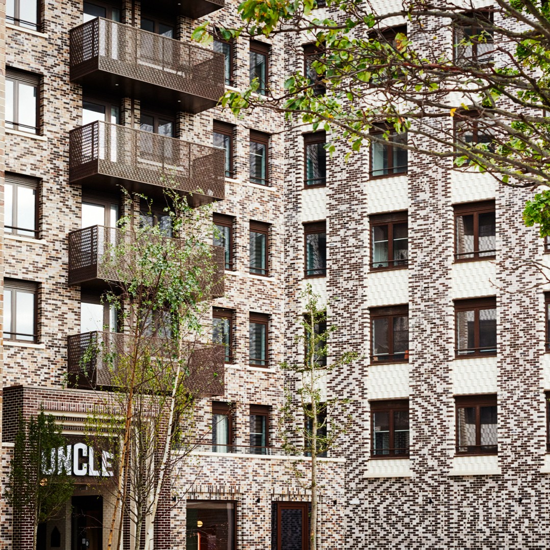 UncleLiving tweet media