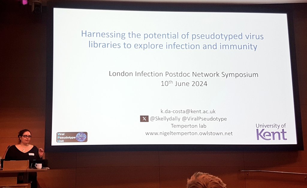LondonECR's tweet photo. We're heading straight into our poster flash talks! @JamesBarnacle Amy Jacobs and @Skelly_Dally giving us a brief overview over their findings! Find them for a chat in the poster session! https://t.co/tfjnJgXn6c