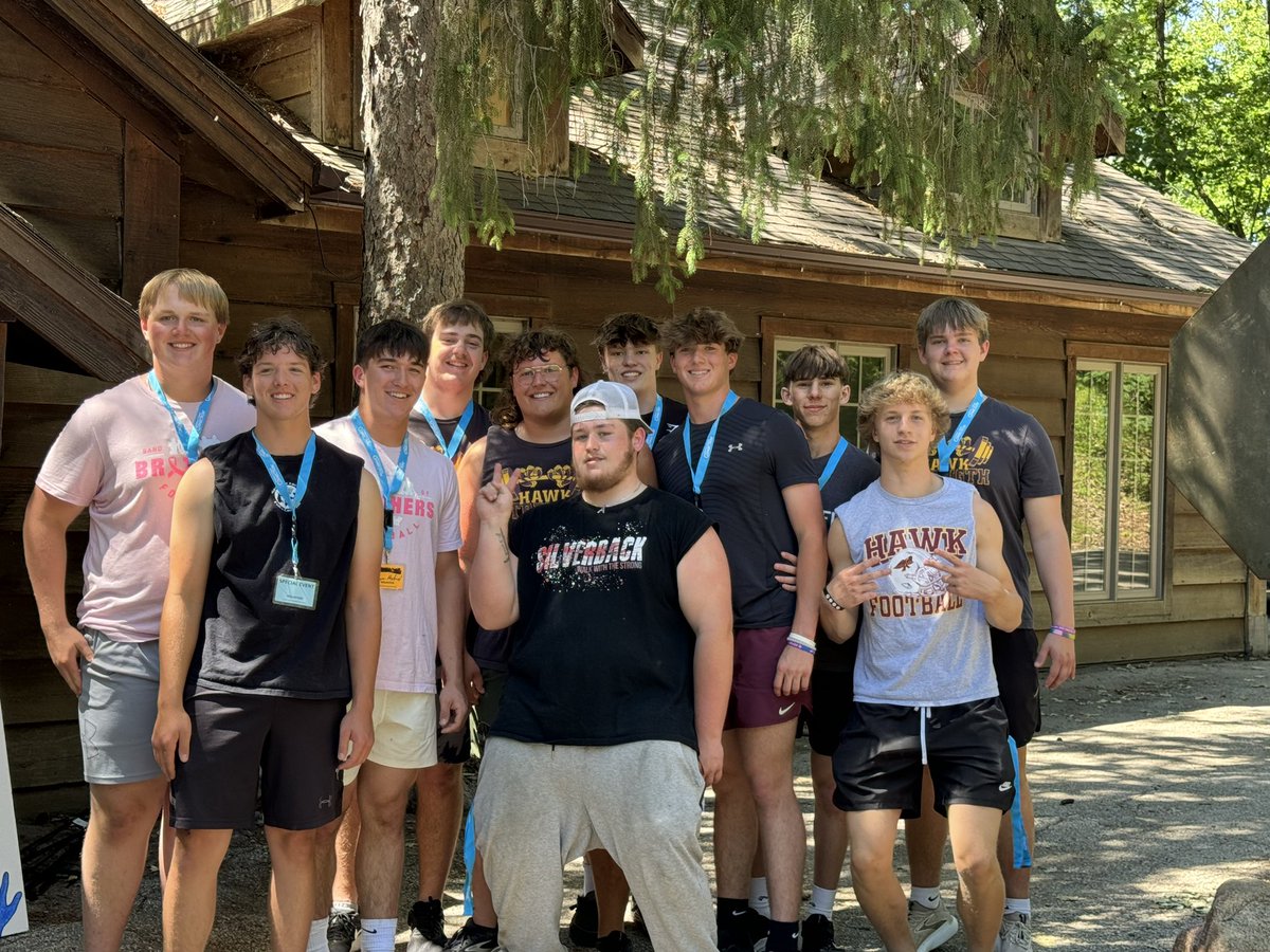AnkenyHawkFB's tweet photo. Sunday the boys went out to Boone to help move in campers at Camp Heart Connection.  Hope all the campers have a great week. https://t.co/UDlZ3K6EjH