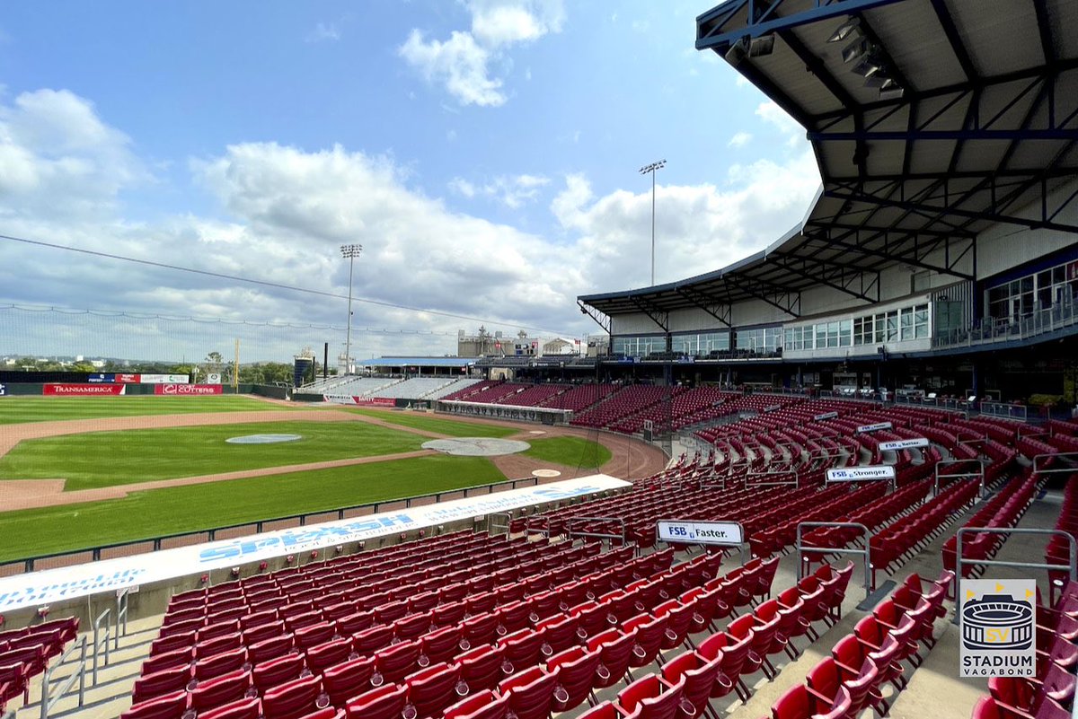 StadiumVagabond's tweet image. Veteran&apos;s Memorial Stadium, Cedar Rapids, IA circa 2021 - Home of the Cedar Rapids Kernels - Opened 2002 - Capacity 5,300

#iowa #cedarrapids #kernals #milb #ballpark