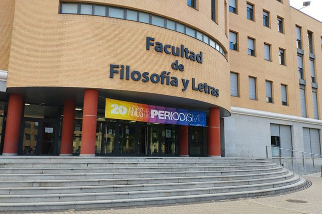 Acto-homenaje a las figuras que consiguieron poner en marcha la licenciatura de Periodismo en la Universidad de Valladolid: Celso Almuiña y Margarita Antón.

📍El viernes, 21 de junio, a las 12h. en el Salón de Grados de la Facultad de Filosofía y Letras 

<a href="/PeriodismoUVa/">Grado en Periodismo (Universidad de Valladolid)</a>