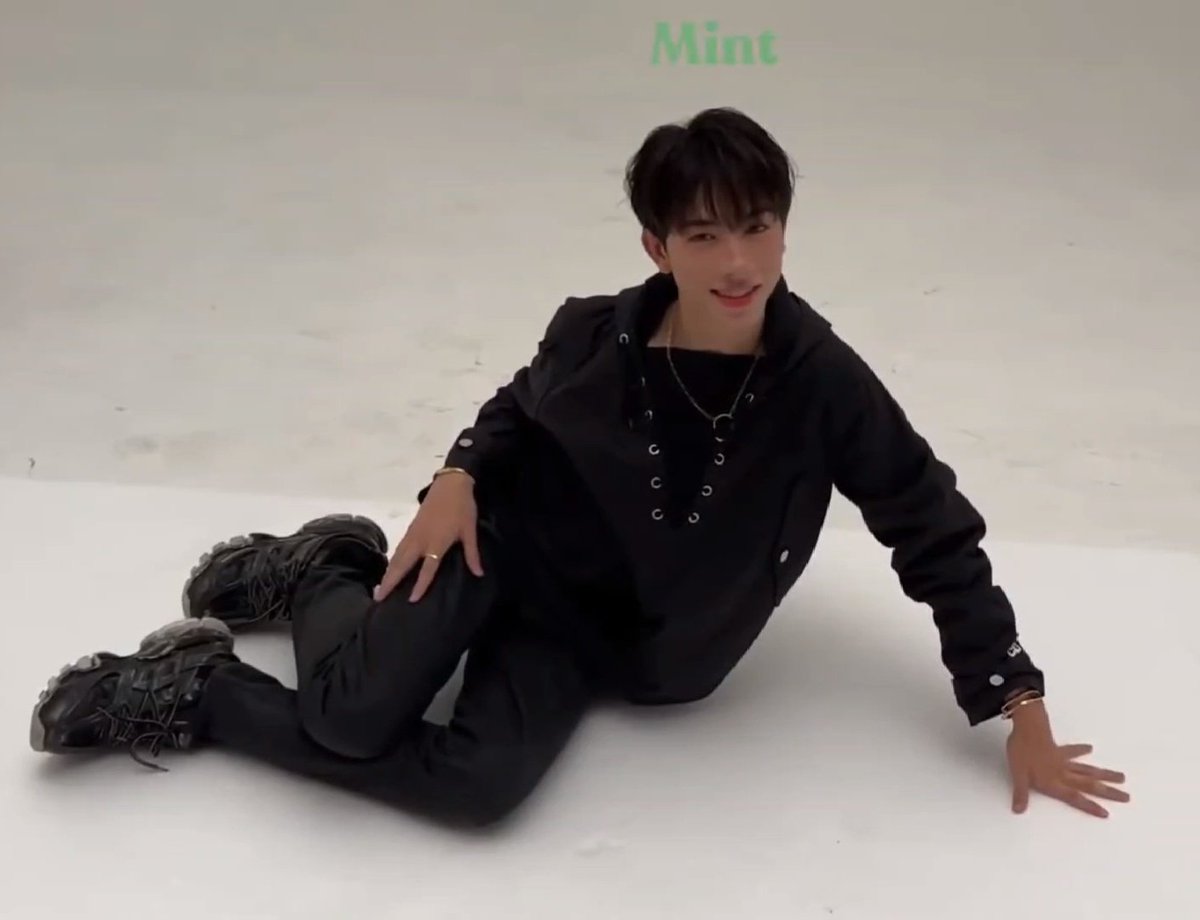 aatinccyj's tweet photo. อยากตาย https://t.co/SS66M2ovYn