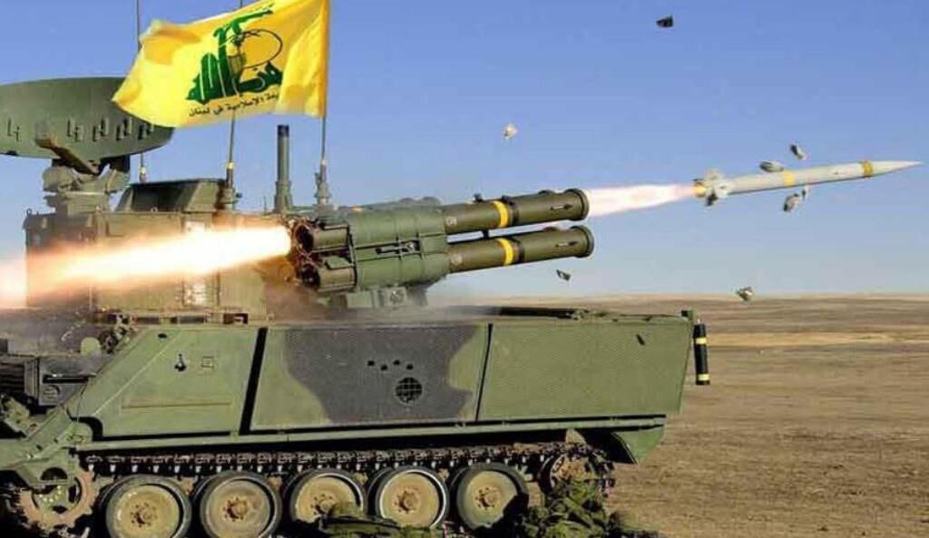 🔴Hizbullah, Güney Lübnan üzerinde sonik patlama yapan İsrail savaş uçaklarına karşı ikinci kez bir hava savunma füzesi ateşledi.

Füzelerden kurtulan İsrail savaş uçakları bölgeyi terk etmek zorunda kaldı.