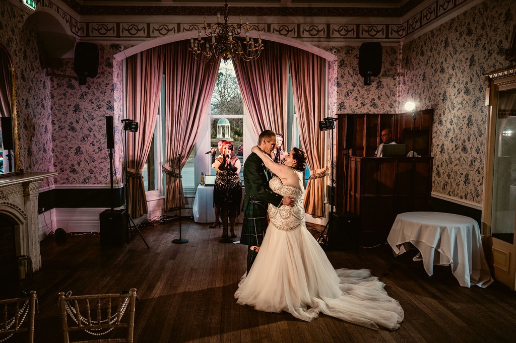 RushpoolHall's tweet image. ❣️ Stuart &amp;amp; Laura ❣️

📸 @Ryan_ether_photography

To book a tour of Rushpool Hall wedding venue in North Yorkshire pop us a message or email us at weddings@rushpool.co.uk We would love to hear from you and start your wedding planning