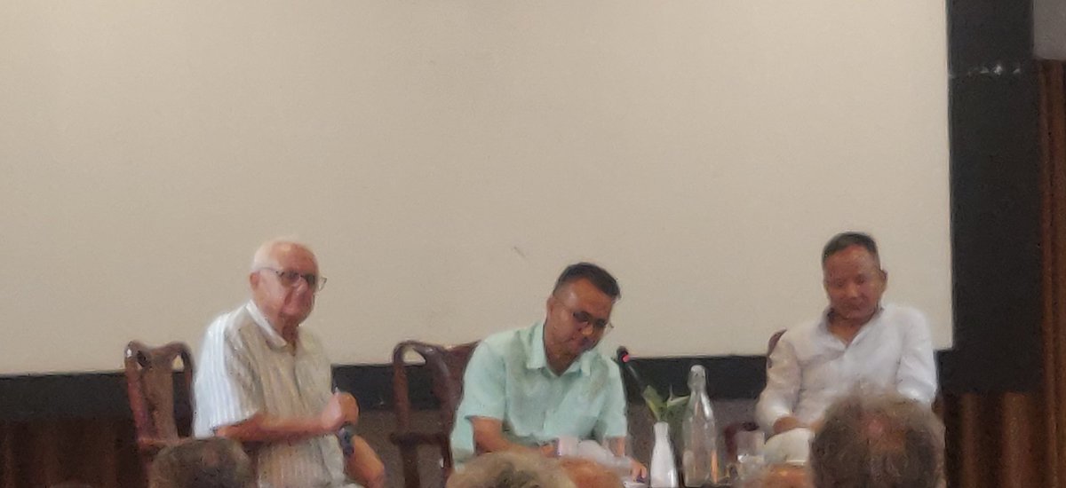 Sujit Mainali (@sujitmainali) on Twitter photo भइरहेको छ- 'भारतको चुनाब परिणाममा नेपाली नजर' <a href="/sudheerktm/">Sudheer Sharma</a> <a href="/KanakManiDixit/">Kanak Mani Dixit</a> #जेबीपुनमगर भइरहेको छ- 'भारतको चुनाब परिणाममा नेपाली नजर' <a href="/sudheerktm/">Sudheer Sharma</a> <a href="/KanakManiDixit/">Kanak Mani Dixit</a> #जेबीपुनमगर