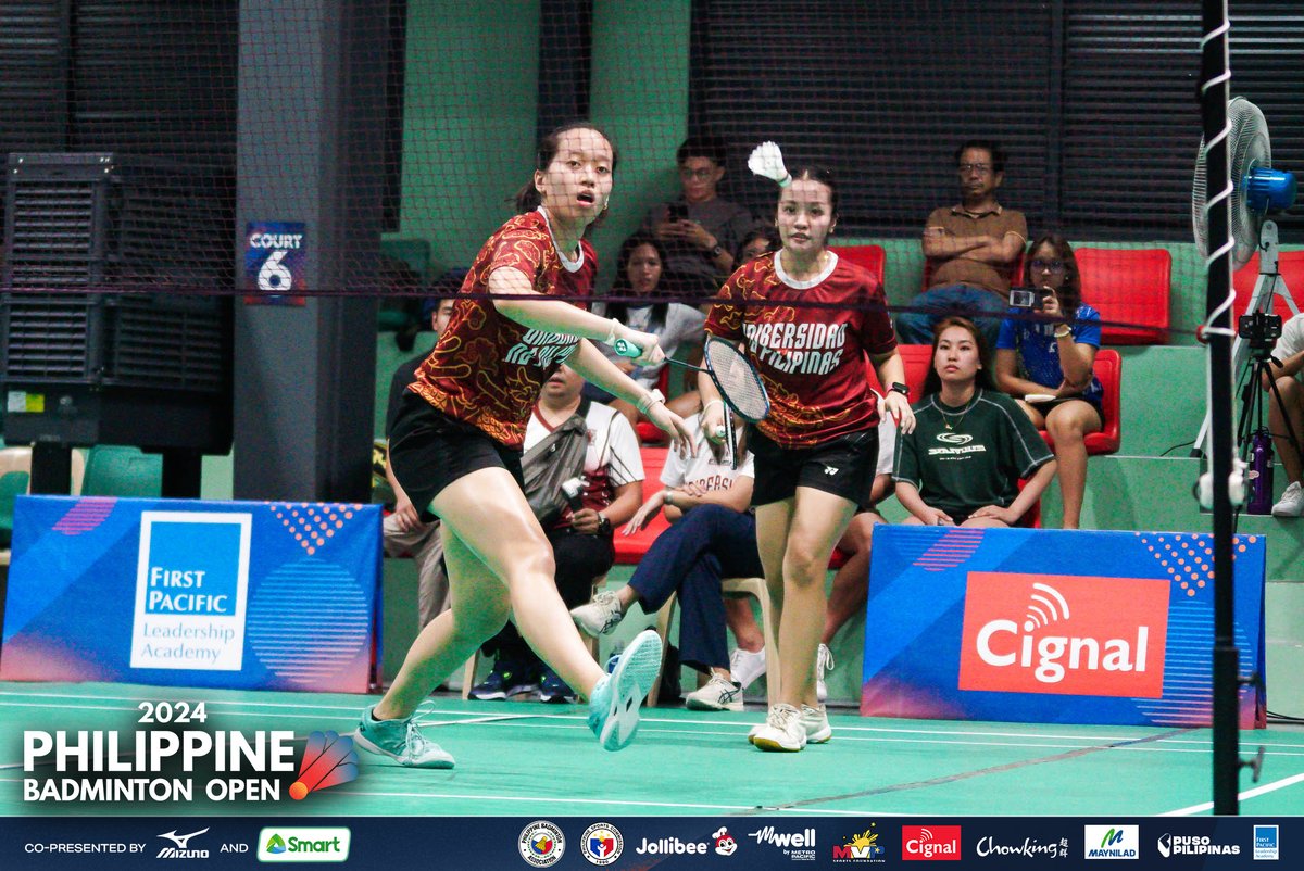 UPAWebPortal's tweet photo. FINALS-BOUND!
@MaroonSmashers' Jelo Albo and the pair of Kim Lao and Patricia De Dios advance into the championship matches of men's singles and women's doubles, respectively, in the #PBO2024.

#UPFIGHT 
#PushFurther 

Photo from: Philippine Badminton Association https://t.co/rumIo3GYPQ