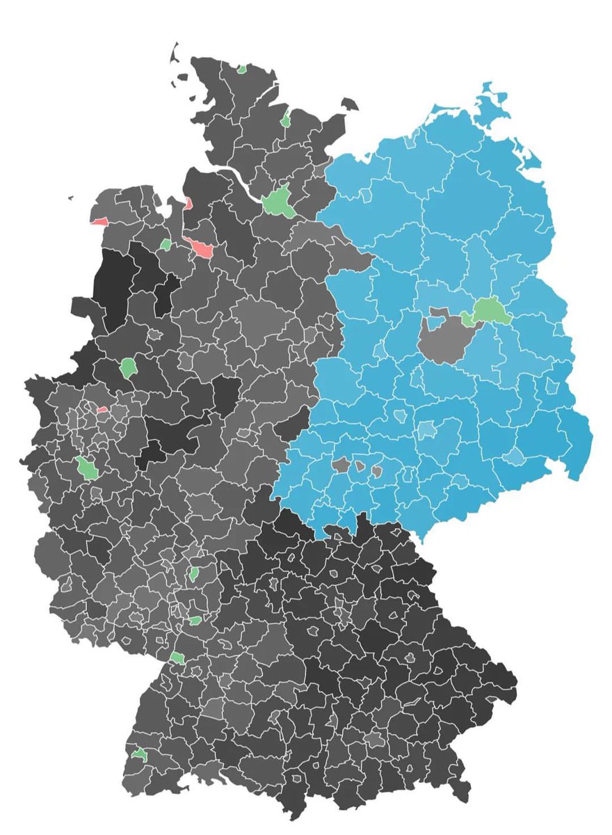 Flying Uwe tweet media