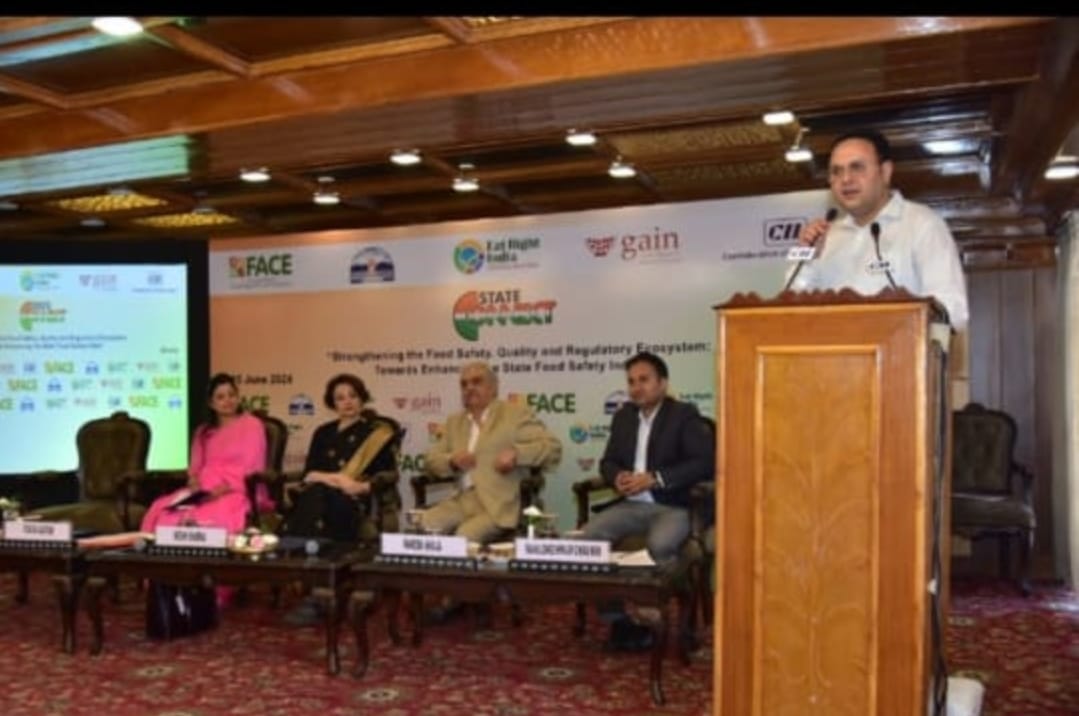 cii_face's tweet image. @CIISateConnect, Shimla Mr. Ravinder Thakur, Joint Director, Department of Food, Civil Supplies &amp;amp; Consumer Affairs Himachal Pradesh highlighted that affordability, behavioural shift in food habits &amp;amp; dietary diversification are key aspects to achieve Food Nutritional Security.