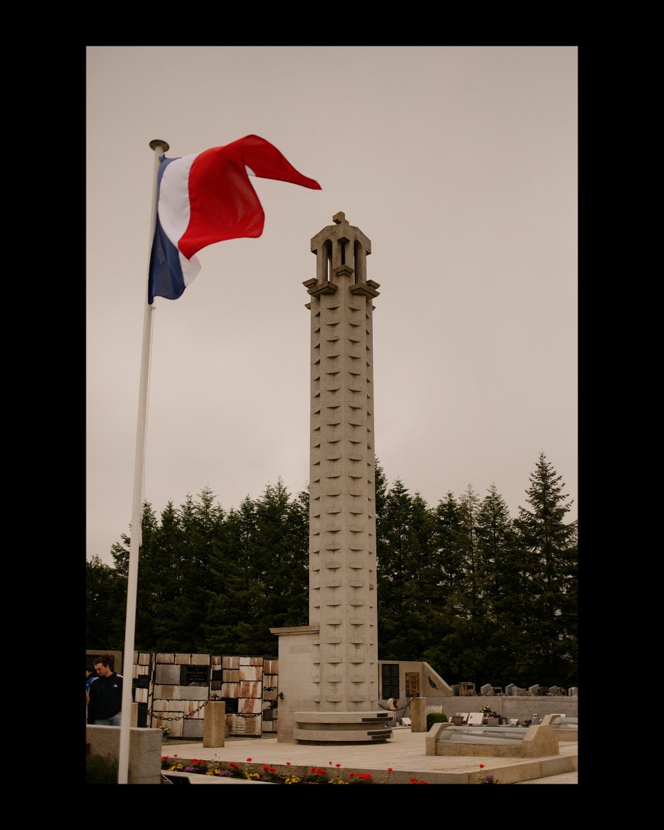 Céline Levain (@celinelevain) on Twitter photo Rencontre avec les derniers rescapés du massacre d'Oradour-sur-Glane le 10 juin 1944 pour <a href="/lemonde_M/">Le magazine du Monde</a> .
✒️Hélène Pommier.
lemonde.fr/m-le-mag/artic… Rencontre avec les derniers rescapés du massacre d'Oradour-sur-Glane le 10 juin 1944 pour <a href="/lemonde_M/">Le magazine du Monde</a> .
✒️Hélène Pommier.
lemonde.fr/m-le-mag/artic…