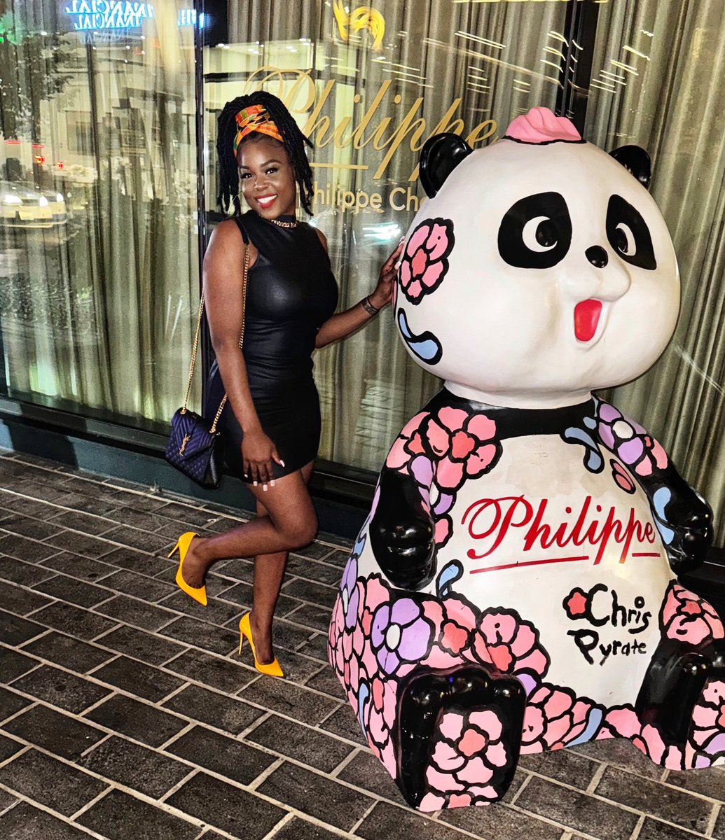 xo_69ChocoDeLuX's tweet image. Serving fine dining💅🏾 #DCNights