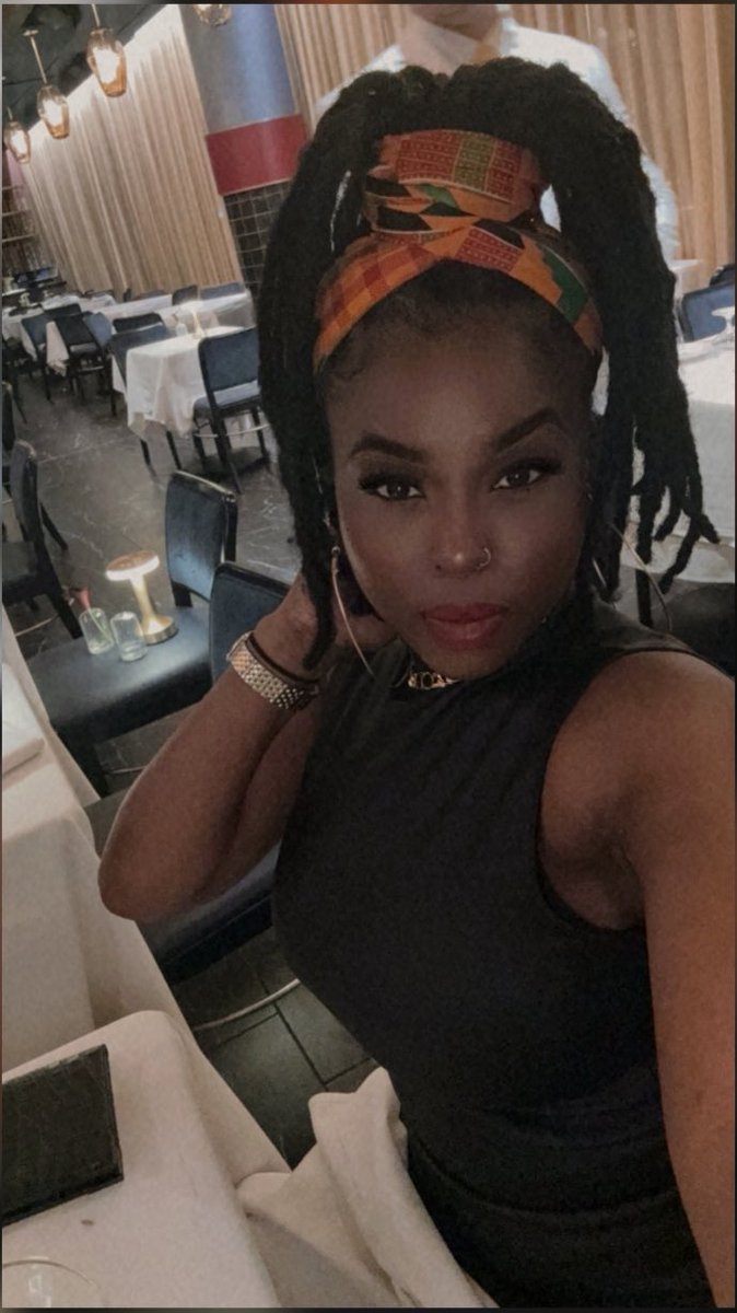 xo_69ChocoDeLuX's tweet image. Serving fine dining💅🏾 #DCNights