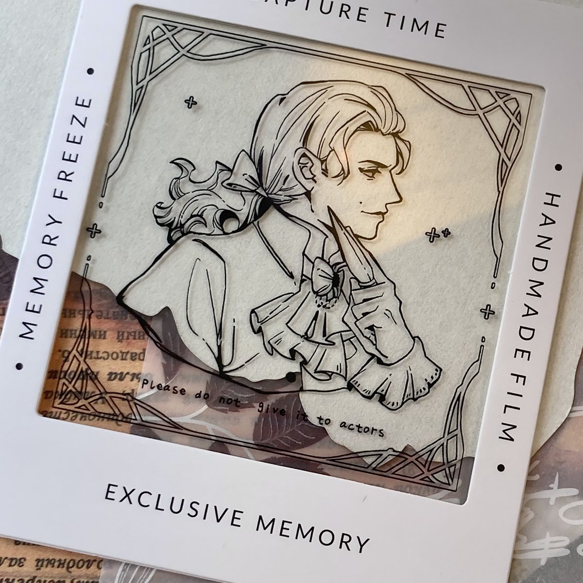 yiyan1992's tweet photo. Laurent Ban's fanfic pins😘😘
set内容：金属徽章+透明胶片拍立得
 #LaurentBan #MozartLoperaRock #Salieri https://t.co/z9pPzjboMW