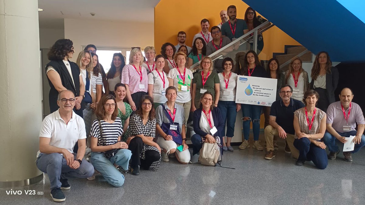 UMUdivulga's tweet photo. 🧵Se celebró un emocionante encuentro en la @UMU en el que investigadores de diversos países se reunieron para reflexionar sobre las posibilidades de la saliva como muestra analítica. 💧🔬 https://t.co/T9iYIEVri3