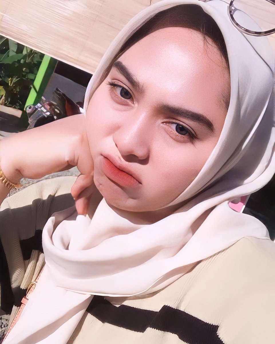 Ber_HIJABBB's tweet photo. #BerHIJABBB IG : ayuluttfia https://t.co/nsr5qC4gRa