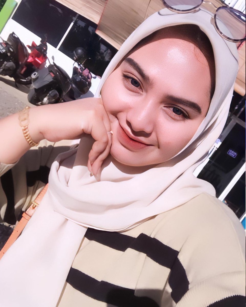 Ber_HIJABBB's tweet photo. #BerHIJABBB IG : ayuluttfia https://t.co/nsr5qC4gRa